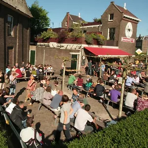 Bed and breakfast Romantic Quiet Studio On The Canal, Ámsterdam